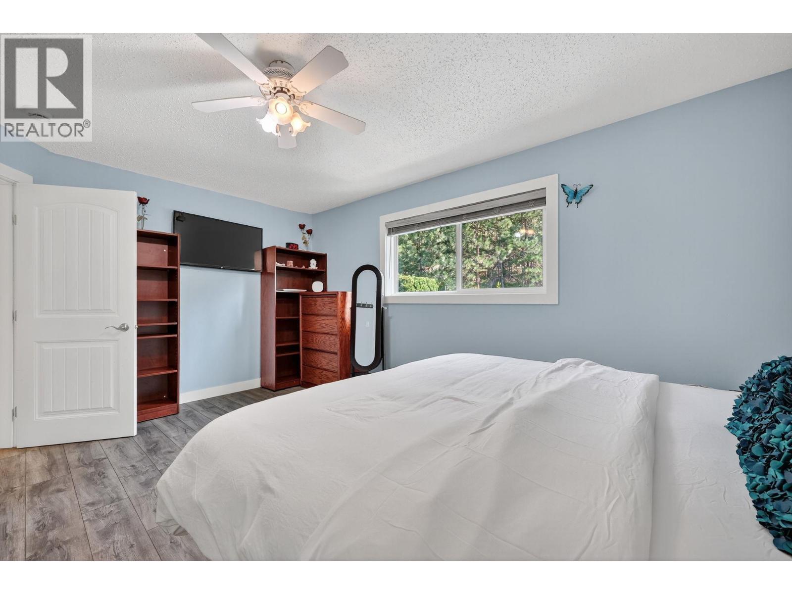 PENTICTON, British Columbia, V2A 7E7, CA, 4 Bedrooms Bedrooms, ,3 BathroomsBathrooms,Residential,For Sale,1947241