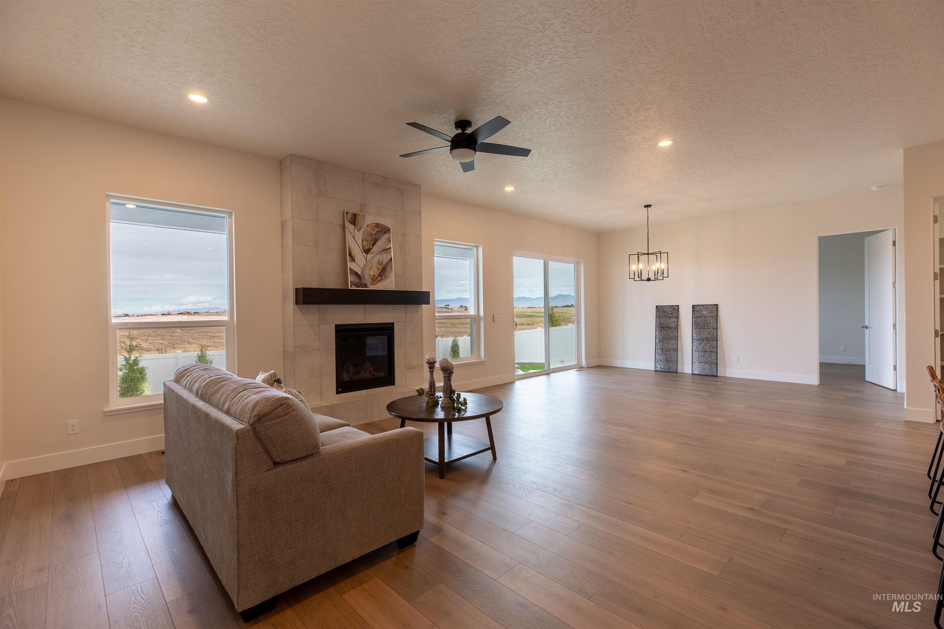 Meridian, Idaho, 83642, United States, 4 Bedrooms Bedrooms, ,3 BathroomsBathrooms,Residential,For Sale,1992156