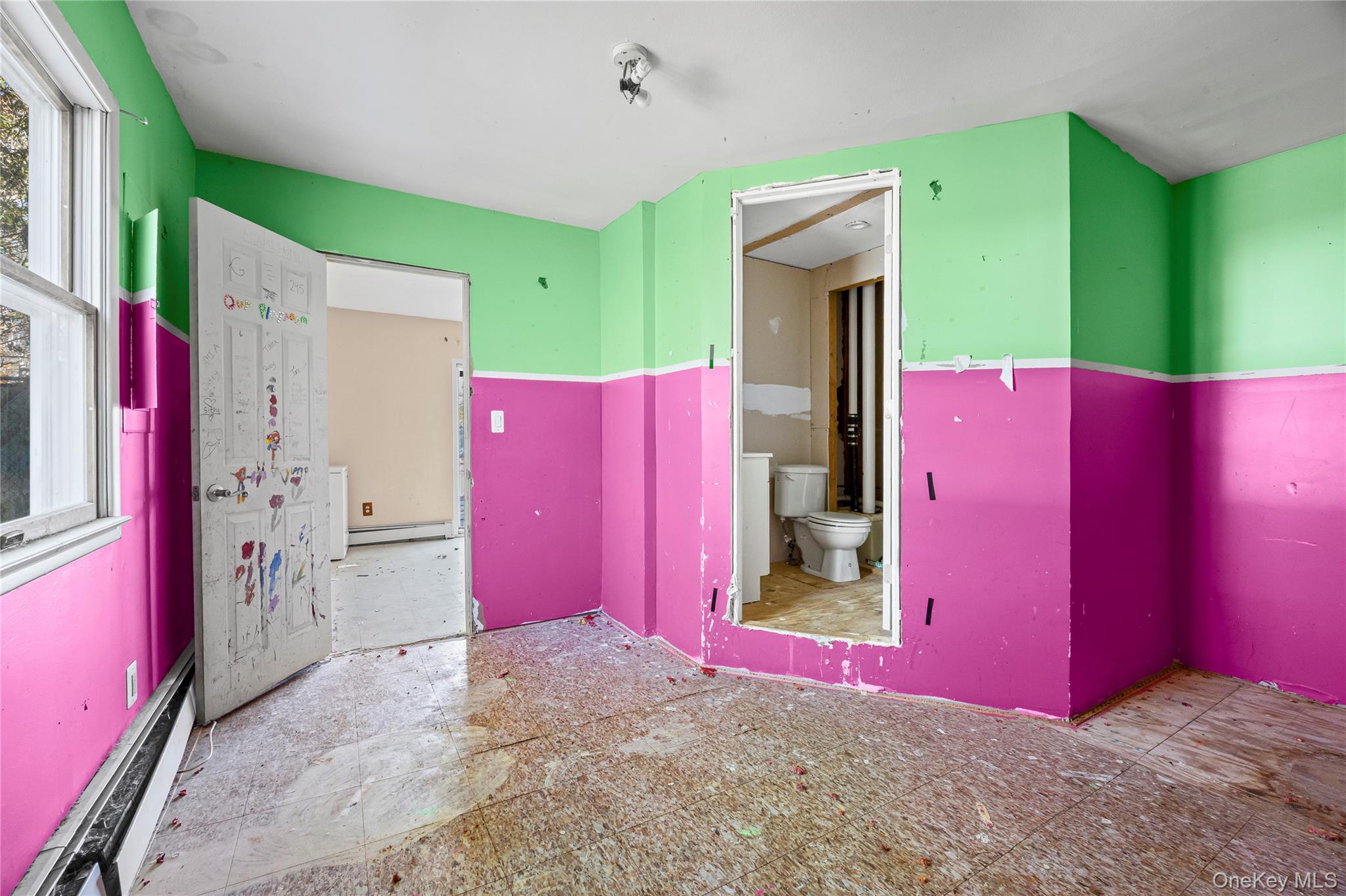 Coram, New York, 11727, United States, 5 Bedrooms Bedrooms, ,4 BathroomsBathrooms,Residential,For Sale,1993887