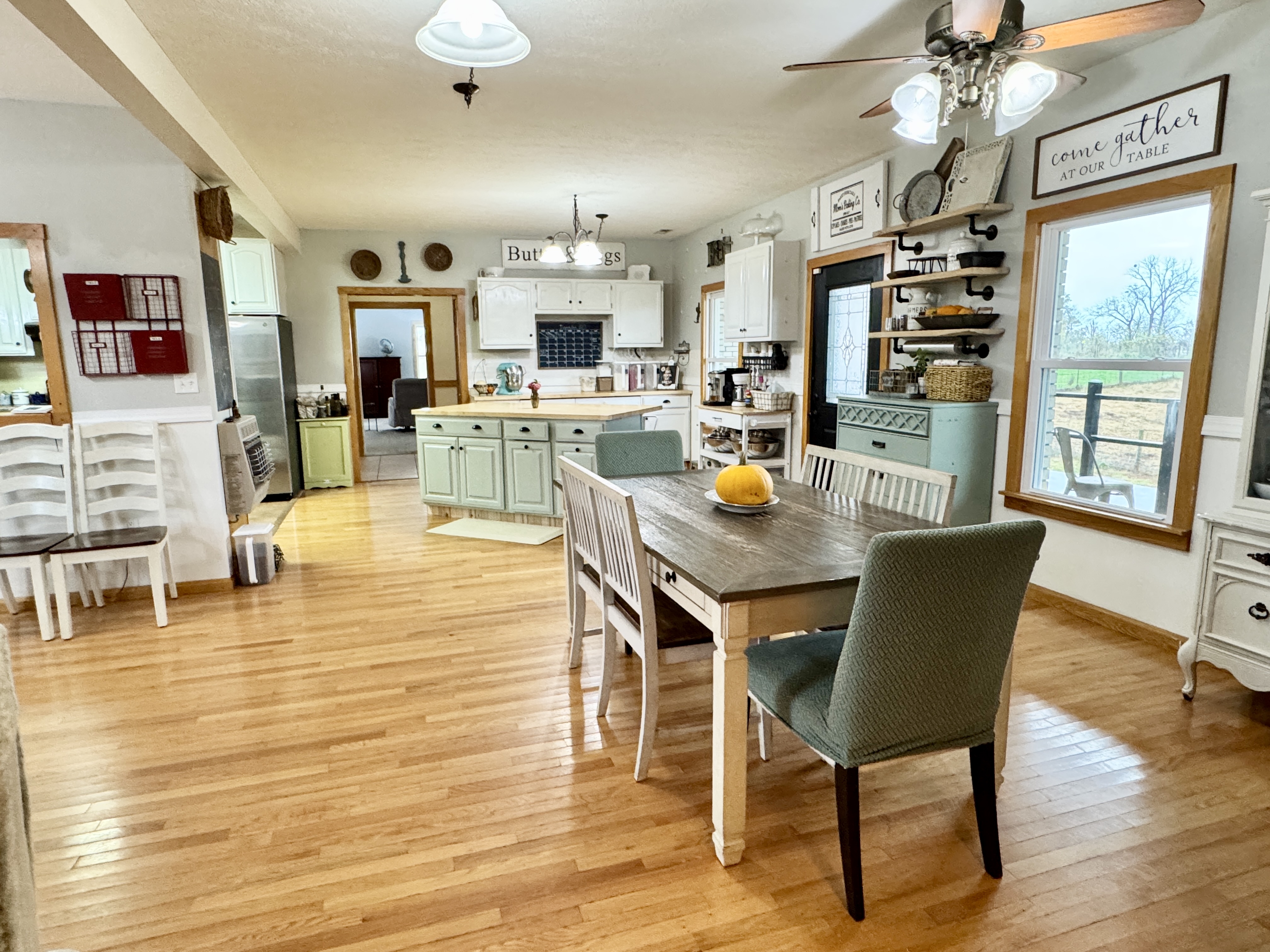 Hillsboro, Kentucky, 41049, United States, 3 Bedrooms Bedrooms, ,3 BathroomsBathrooms,Residential,For Sale,1984101