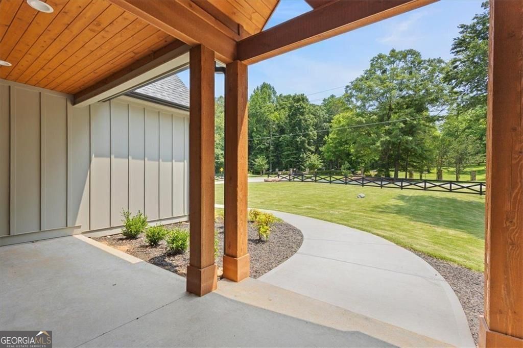 Gainesville, Georgia, 30506, United States, 5 Bedrooms Bedrooms, ,4 BathroomsBathrooms,Residential,For Sale,1909914