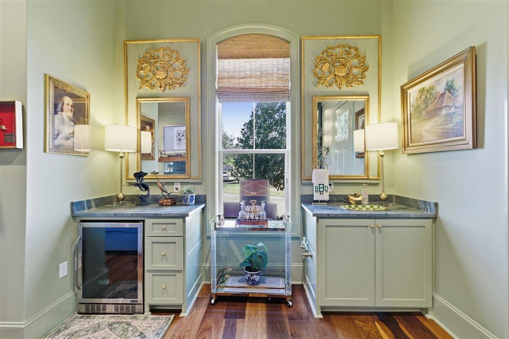 Lake Charles, Louisiana, 70605, United States, 5 Bedrooms Bedrooms, ,5 BathroomsBathrooms,Residential,For Sale,2024093