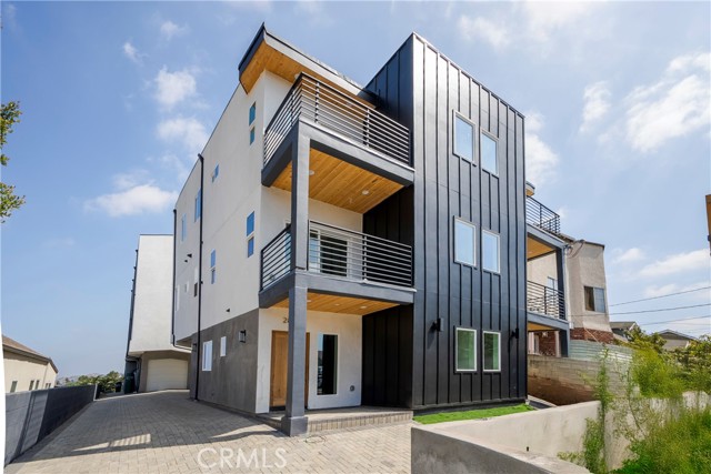 Los Angeles, California, 90023, United States, 22 Bedrooms Bedrooms, ,Residential,For Sale,1763548