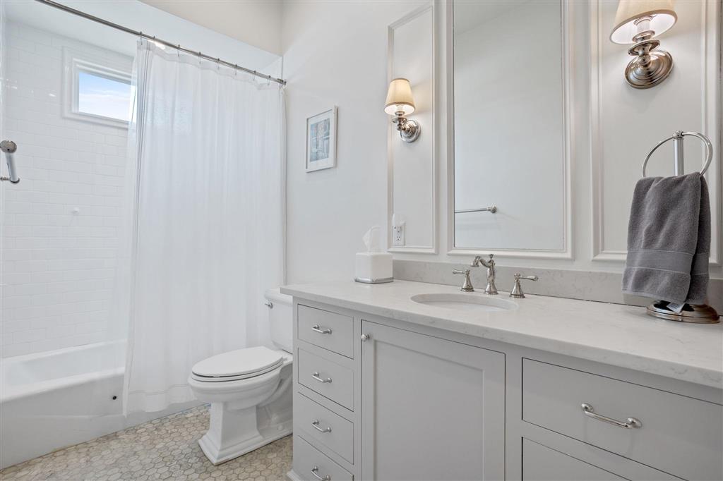 Lake Charles, Louisiana, 70601, United States, 4 Bedrooms Bedrooms, ,4 BathroomsBathrooms,Residential,For Sale,2027464