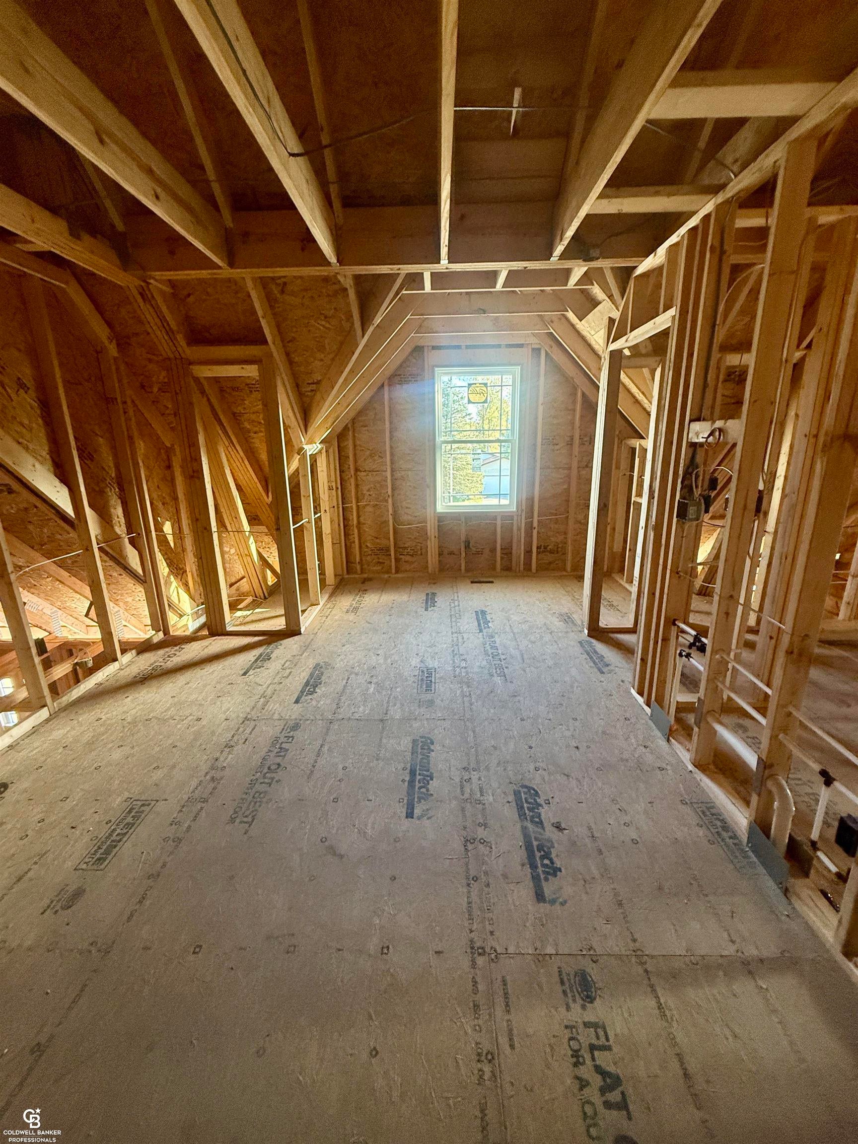 Saint Clair, Michigan, 48079, United States, 5 Bedrooms Bedrooms, ,3 BathroomsBathrooms,Residential,For Sale,1868315