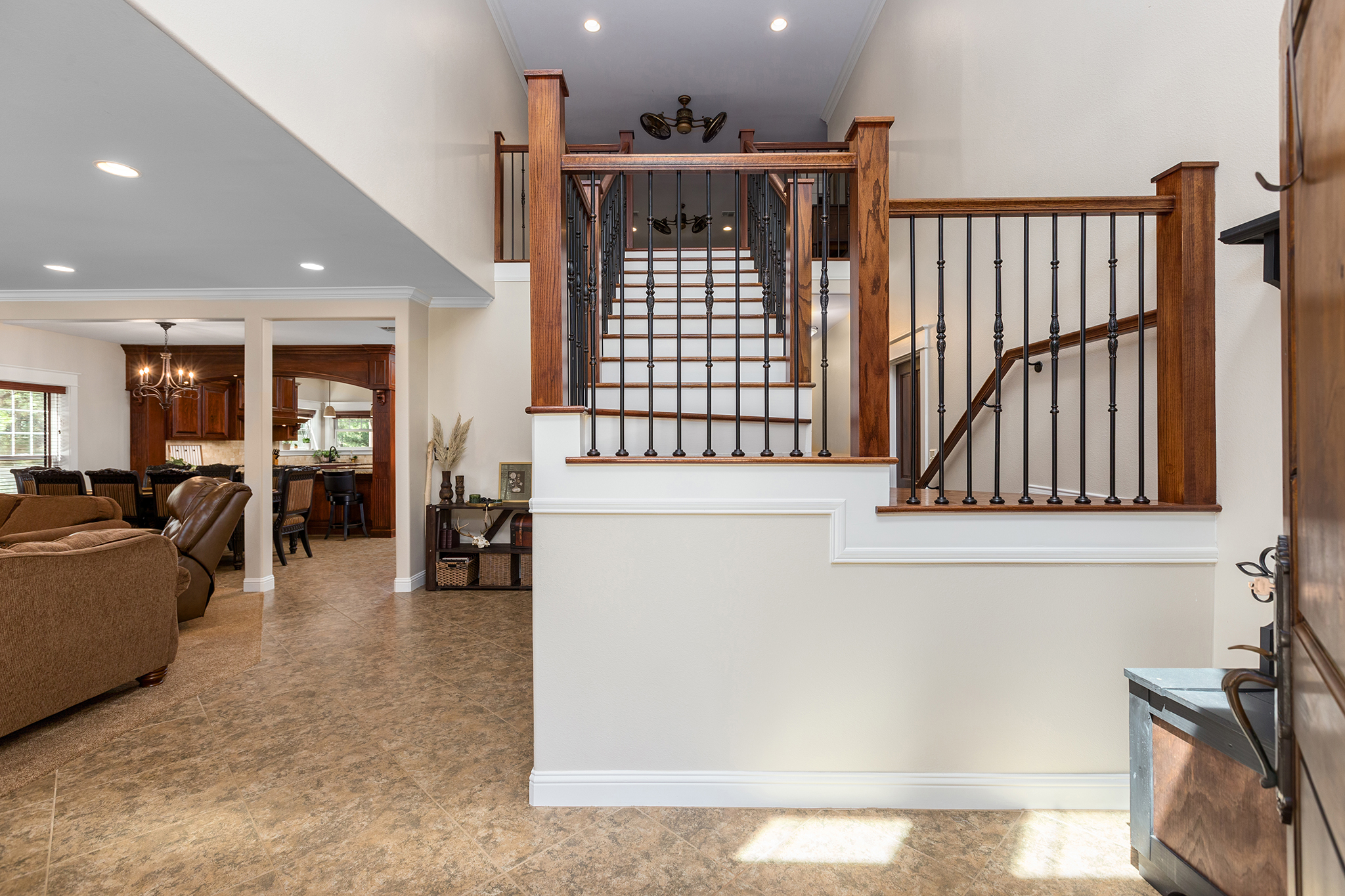 Bronson, Texas, 75930, United States, 5 Bedrooms Bedrooms, ,4 BathroomsBathrooms,Residential,For Sale,1944526