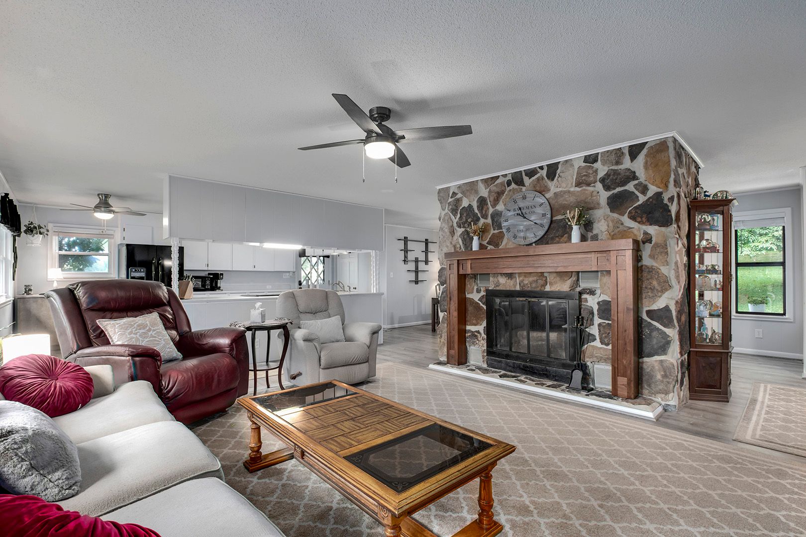 Harriman, Tennessee, 37748, United States, 3 Bedrooms Bedrooms, ,3 BathroomsBathrooms,Residential,For Sale,2011405