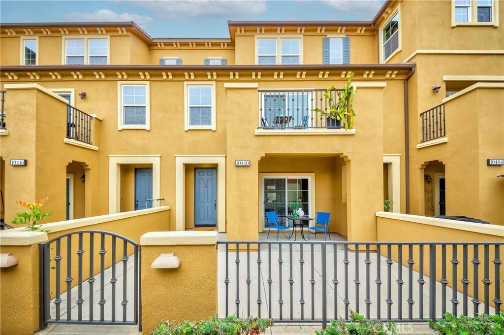 Santa Fe Springs, California, 90670, United States, 4 Bedrooms Bedrooms, ,3 BathroomsBathrooms,Residential,For Sale,1849059