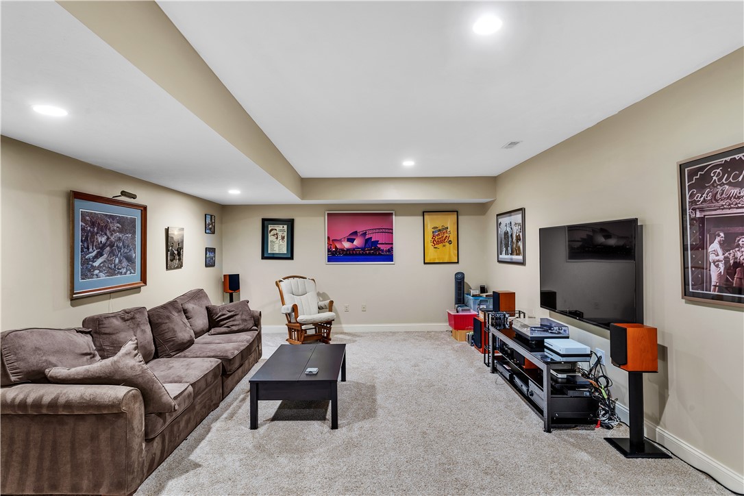 Peters Twp, Pennsylvania, 15317, United States, 4 Bedrooms Bedrooms, ,4 BathroomsBathrooms,Residential,For Sale,2002286