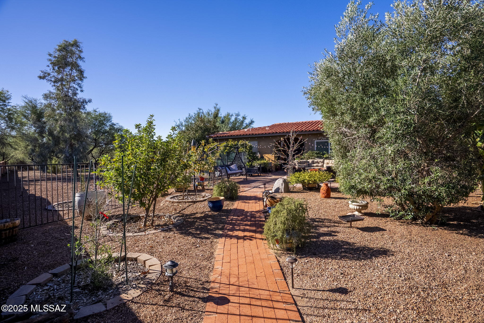 Tubac, Arizona, 85646, United States, 2 Bedrooms Bedrooms, ,3 BathroomsBathrooms,Residential,For Sale,1991588