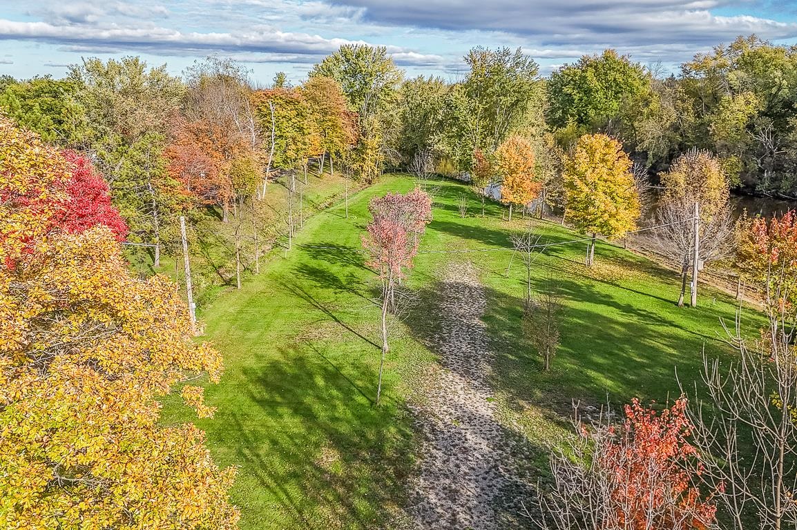 New London, Wisconsin, 54961-8021, United States, 4 Bedrooms Bedrooms, ,2 BathroomsBathrooms,Residential,For Sale,1984435