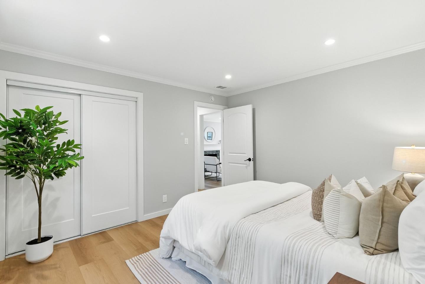 Redwood City, California, 94063, United States, 2 Bedrooms Bedrooms, ,1 BathroomBathrooms,Residential,For Sale,1885449