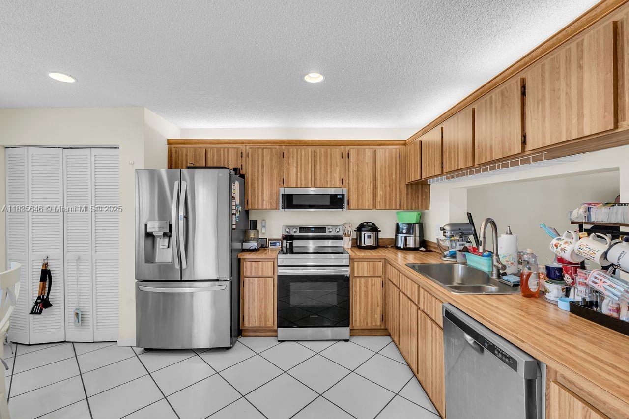 Miami, Florida, 33176, United States, 3 Bedrooms Bedrooms, ,3 BathroomsBathrooms,Residential,For Sale,1885670