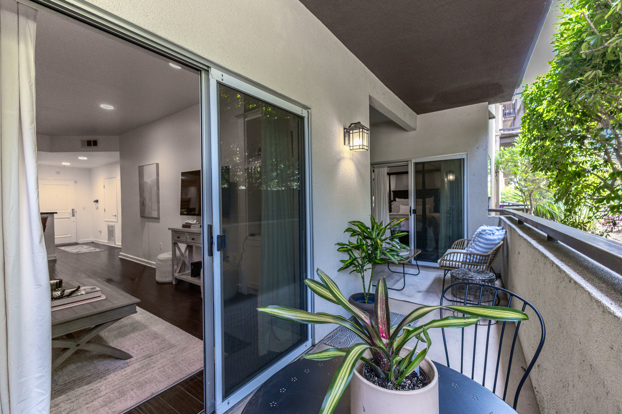  7100 Alvern St - 物件實景