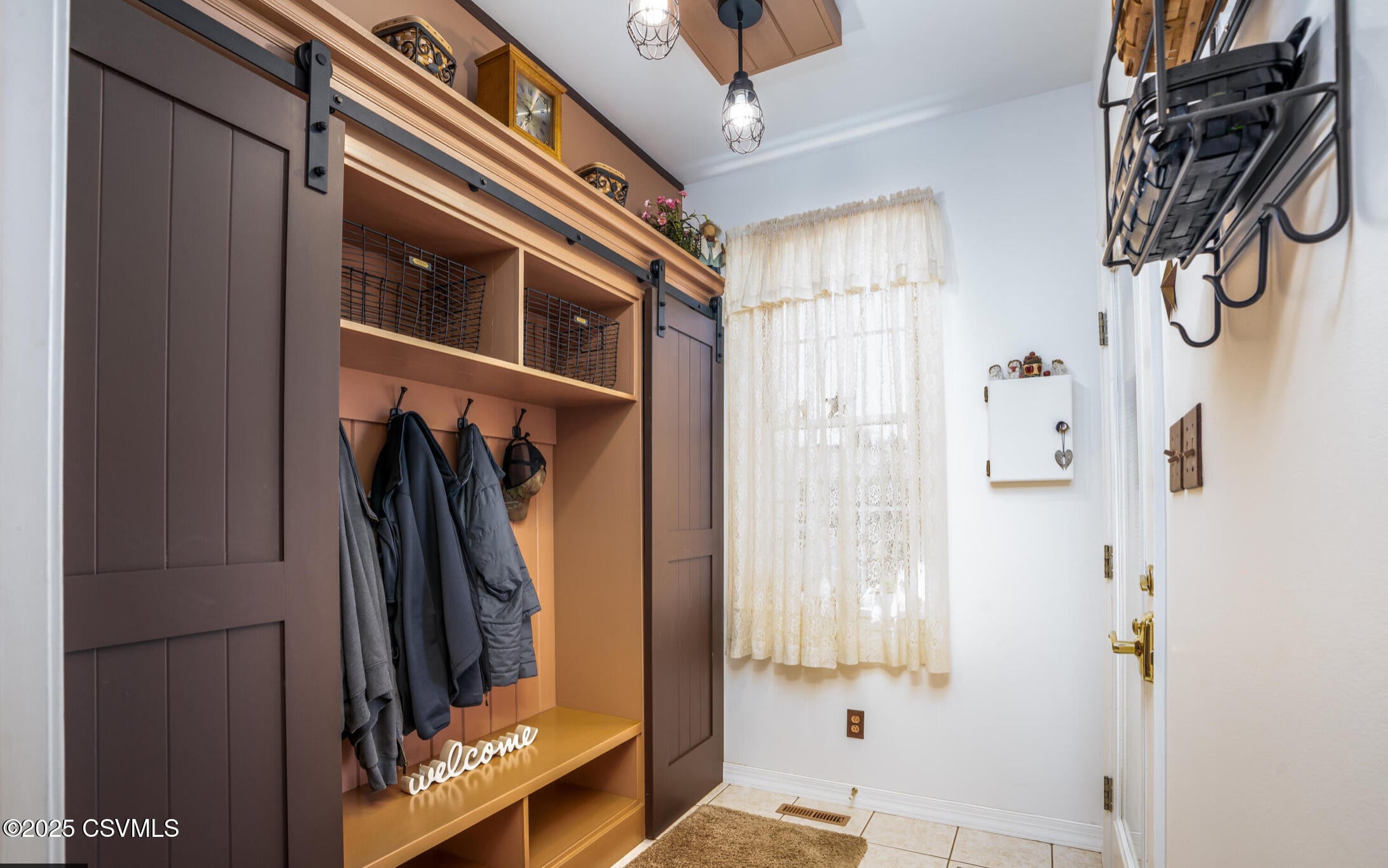 Stillwater, Pennsylvania, 17878, United States, 3 Bedrooms Bedrooms, ,4 BathroomsBathrooms,Residential,For Sale,1899532