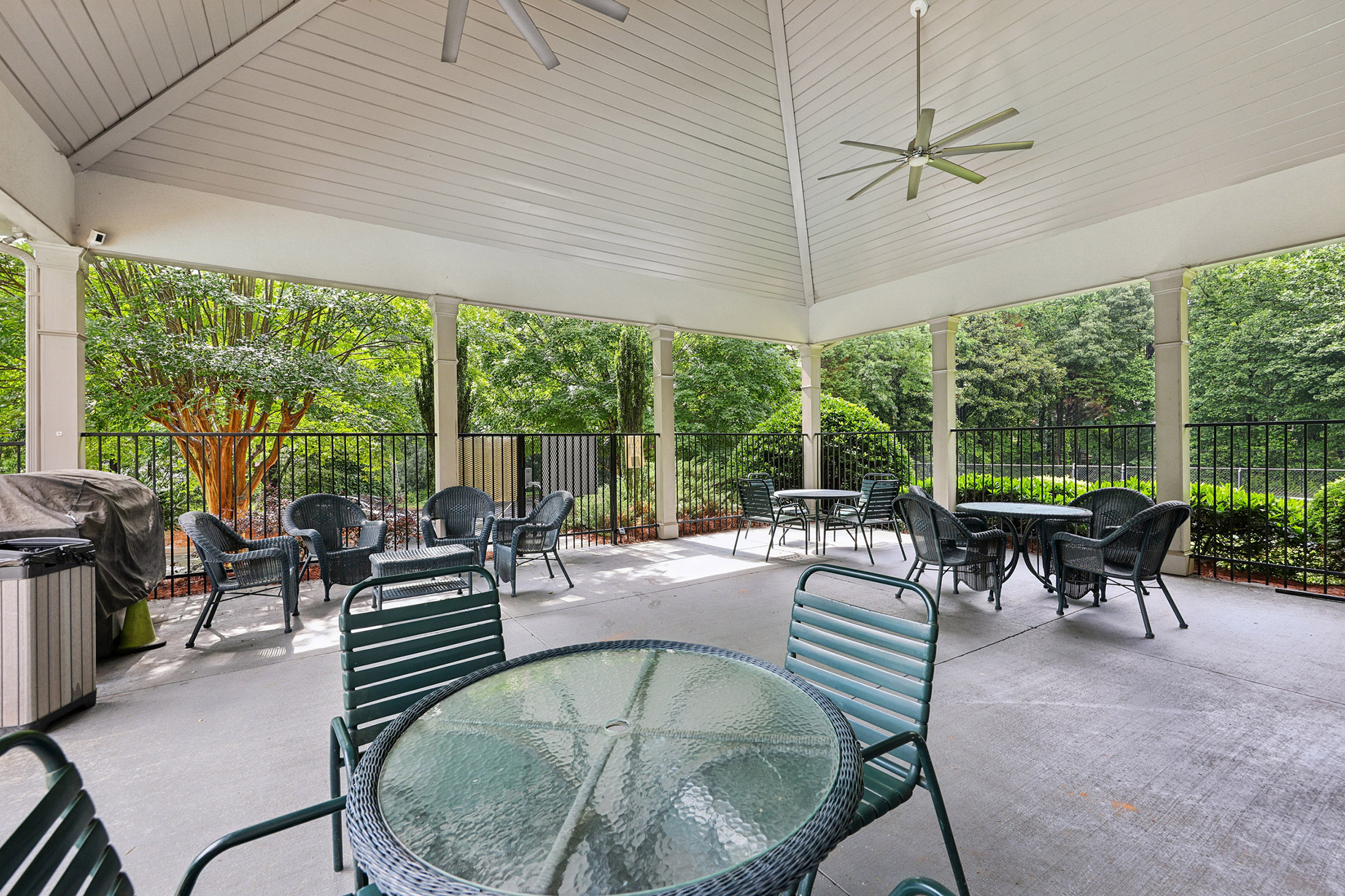  Beautifully Renovated Home in Olde Vinings Mill Neighborhood - 物件實景
