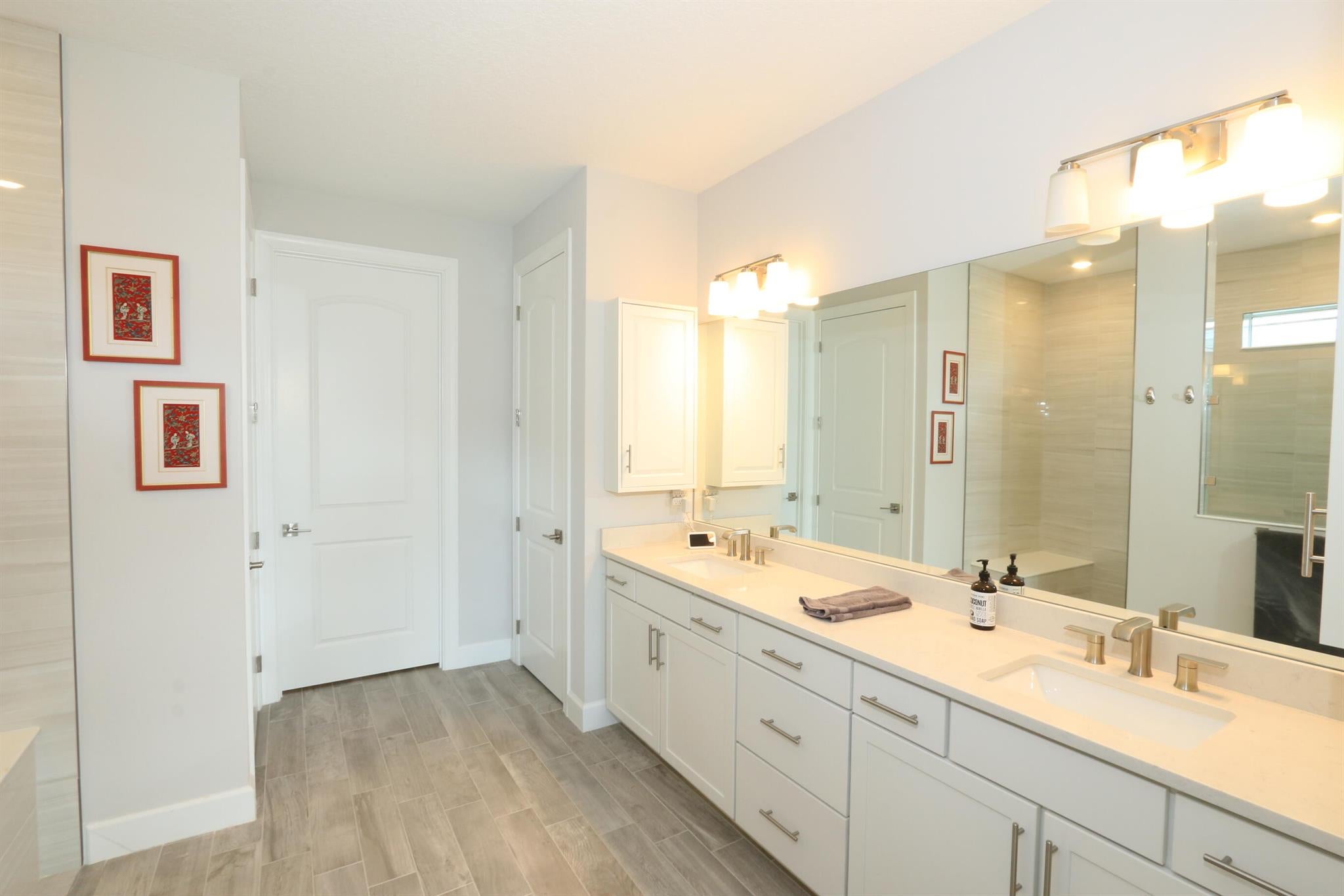 Port St Lucie, Florida, 34987, United States, 2 Bedrooms Bedrooms, ,3 BathroomsBathrooms,Residential,For Sale,1975930