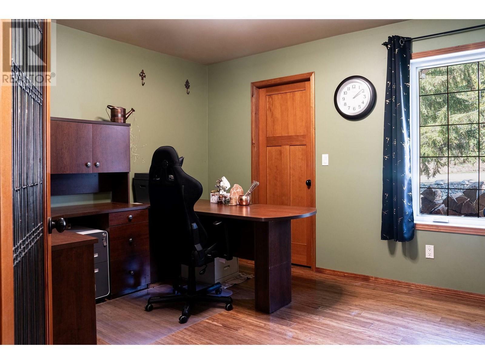 REVELSTOKE, British Columbia, V0E 2S0, CA, 4 Bedrooms Bedrooms, ,3 BathroomsBathrooms,Residential,For Sale,1838375
