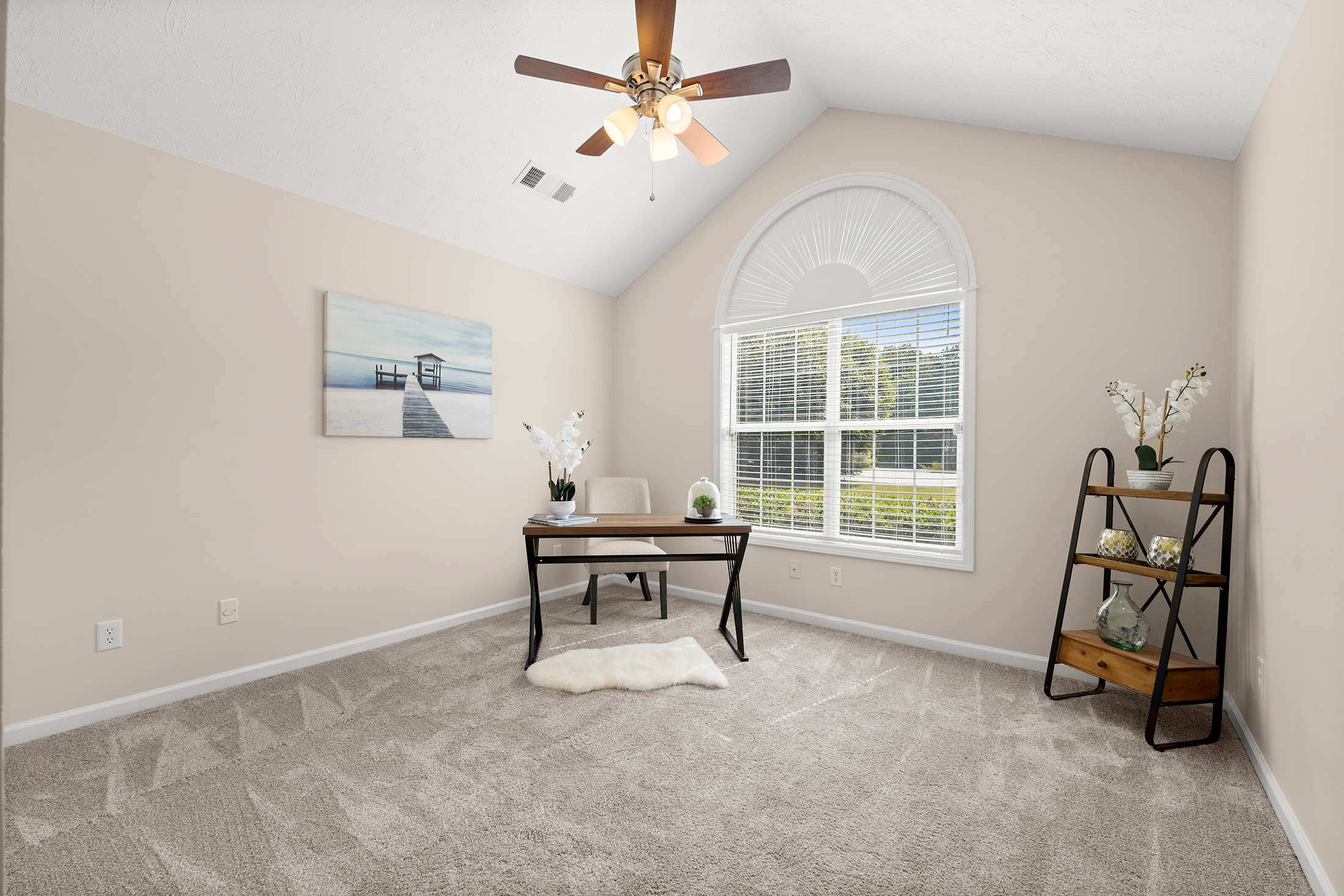  Immaculately Maintained, Brick-Front, Step-Less Ranch Home - 物件實景