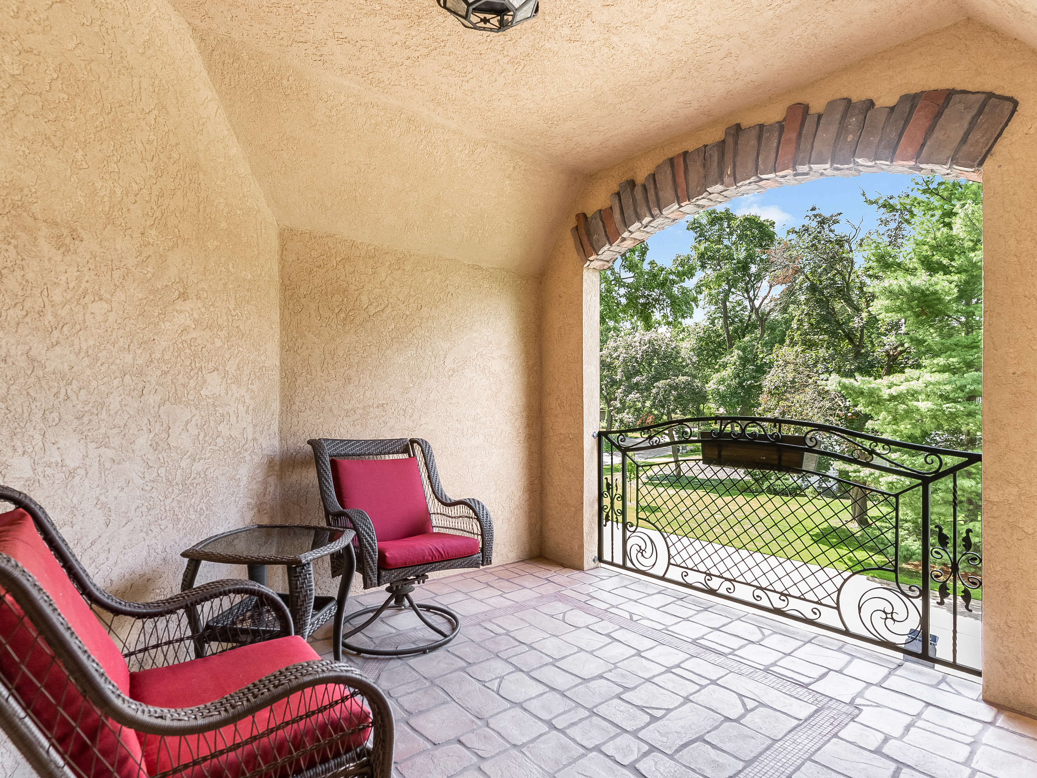  Experience Exceptional Luxury Living in Naperville