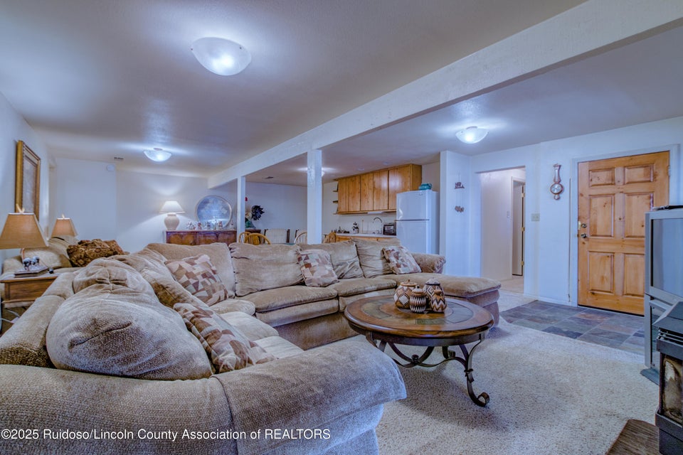 Ruidoso, New Mexico, 88345, United States, 3 Bedrooms Bedrooms, ,3 BathroomsBathrooms,Residential,For Sale,1977803