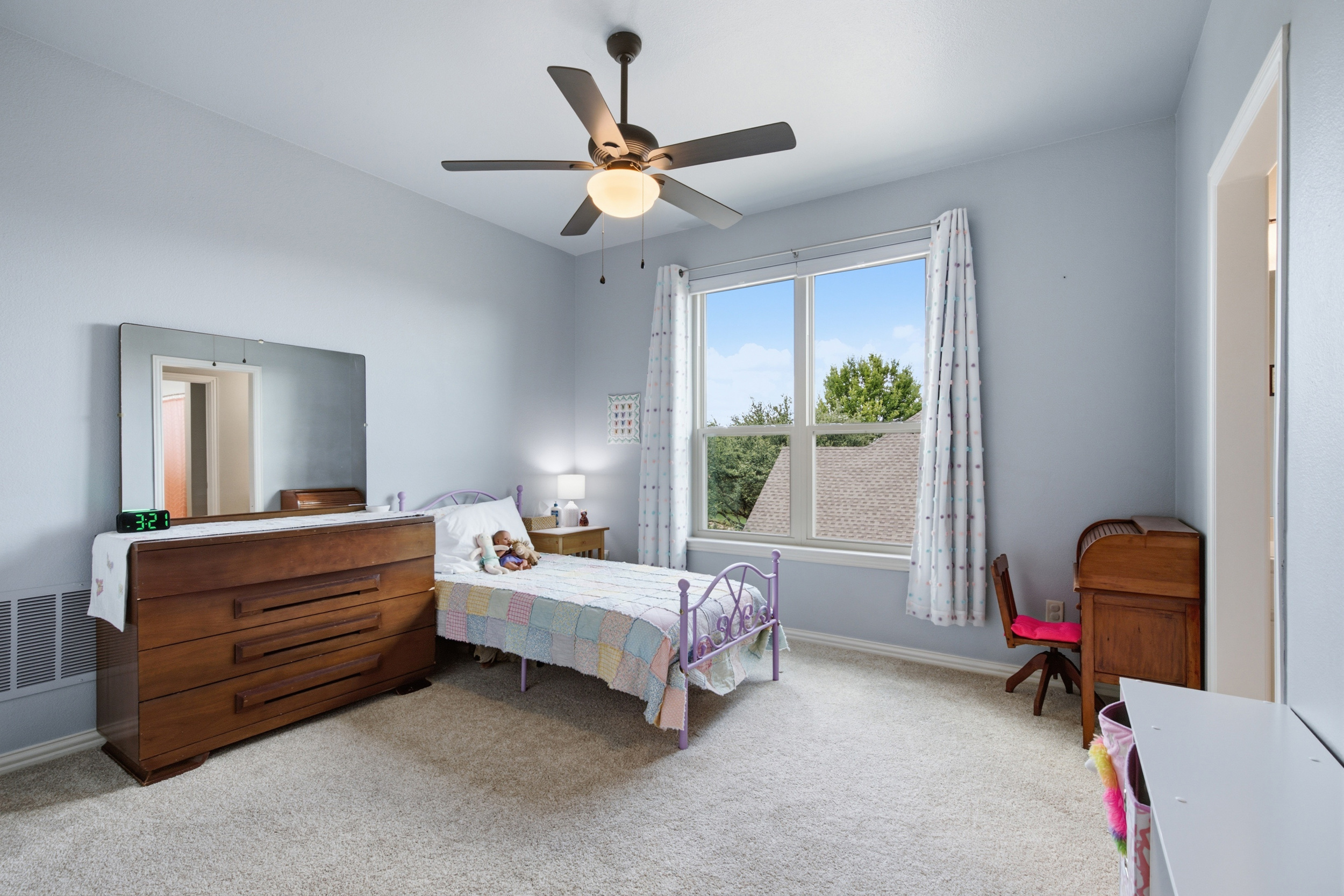  where  resort style living meets timeless design in lantana - 物件實景