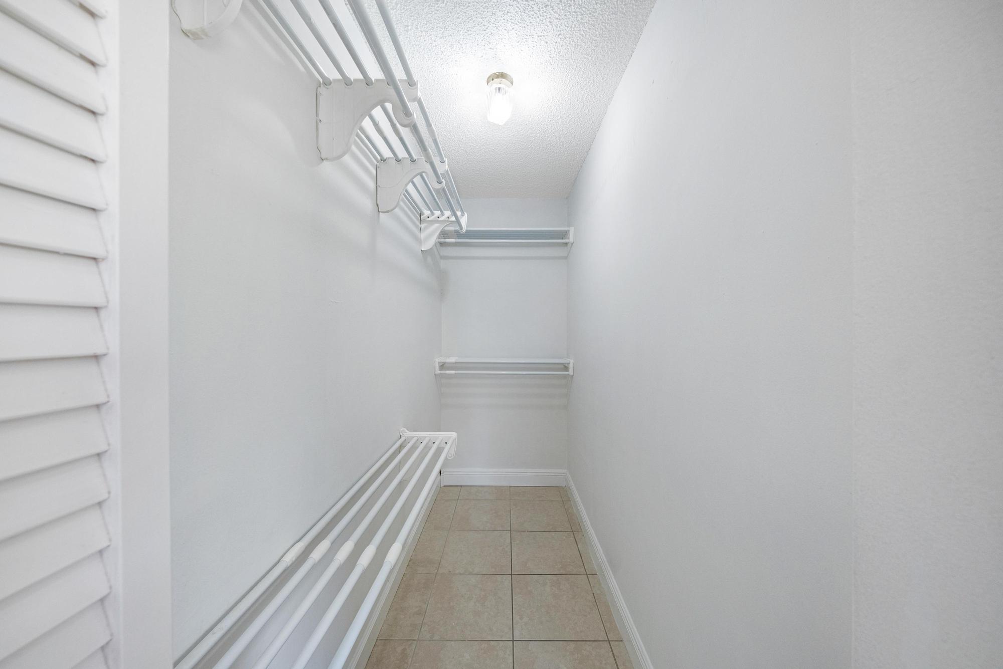 Hialeah, Florida, 33012, United States, 4 Bedrooms Bedrooms, ,3 BathroomsBathrooms,Residential,For Sale,1996510