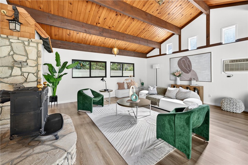 Anaheim, California, 92805, United States, 3 Bedrooms Bedrooms, ,3 BathroomsBathrooms,Residential,For Sale,1927915