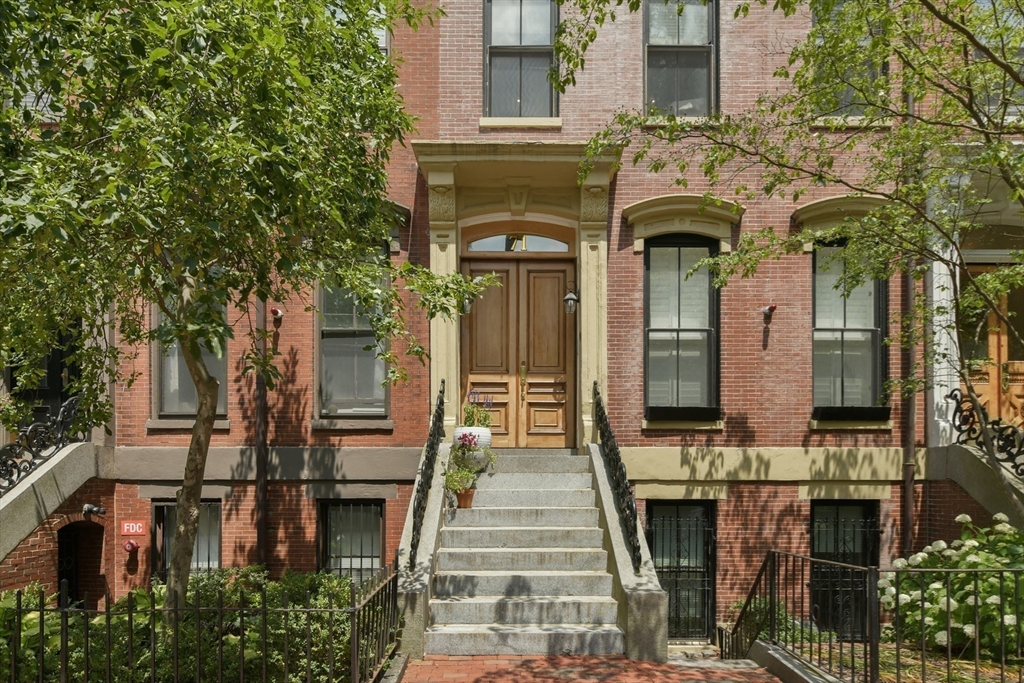 Boston, Massachusetts, 02118, United States, 2 Bedrooms Bedrooms, ,3 BathroomsBathrooms,Residential,For Sale,1978811