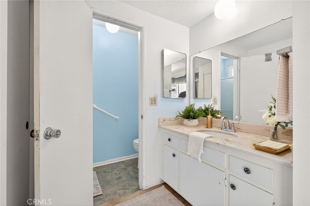 Redlands, California, 92373, United States, 4 Bedrooms Bedrooms, ,2 BathroomsBathrooms,Residential,For Sale,2048890