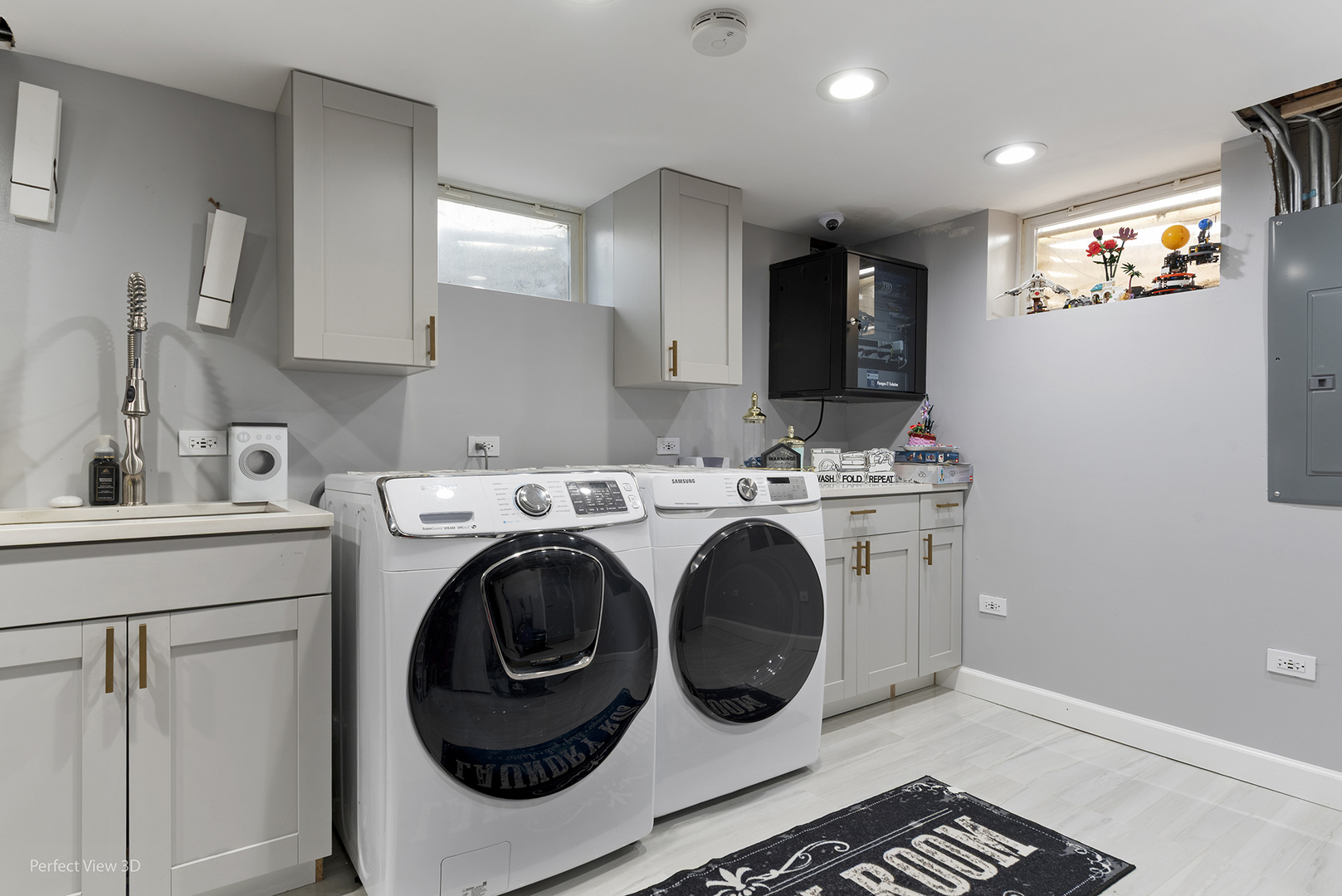 Morton Grove, Illinois, 60053, United States, 4 Bedrooms Bedrooms, ,2 BathroomsBathrooms,Residential,For Sale,2000642