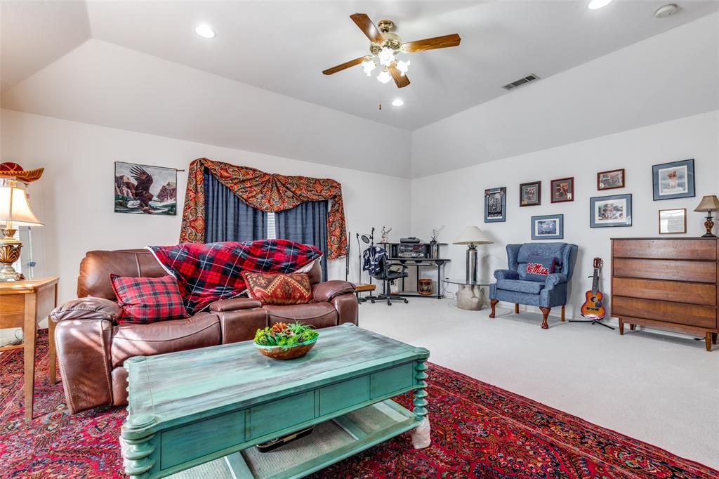 Carrollton, Texas, 75010, United States, 4 Bedrooms Bedrooms, ,4 BathroomsBathrooms,Residential,For Sale,2019559