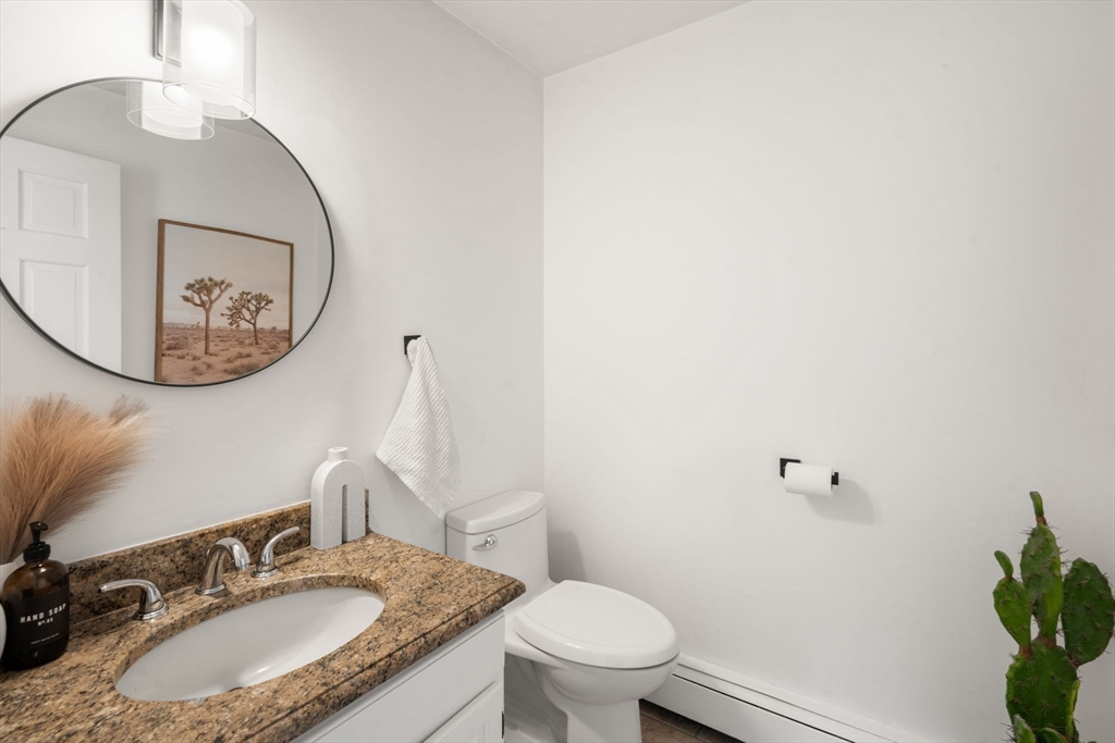 Walpole, Massachusetts, 02081, United States, 4 Bedrooms Bedrooms, ,4 BathroomsBathrooms,Residential,For Sale,1987866