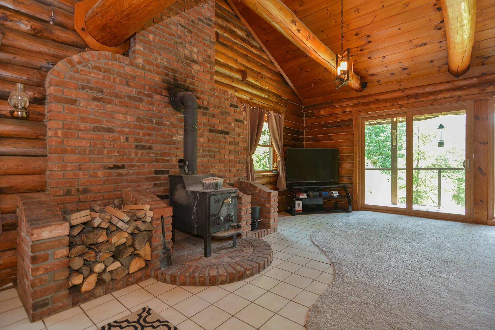 Bradford, New Hampshire, 03221, United States, 3 Bedrooms Bedrooms, ,2 BathroomsBathrooms,Residential,For Sale,1856760