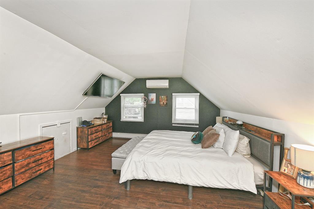 Levittown, New York, 11756, United States, 4 Bedrooms Bedrooms, ,1 BathroomBathrooms,Residential,For Sale,1984433