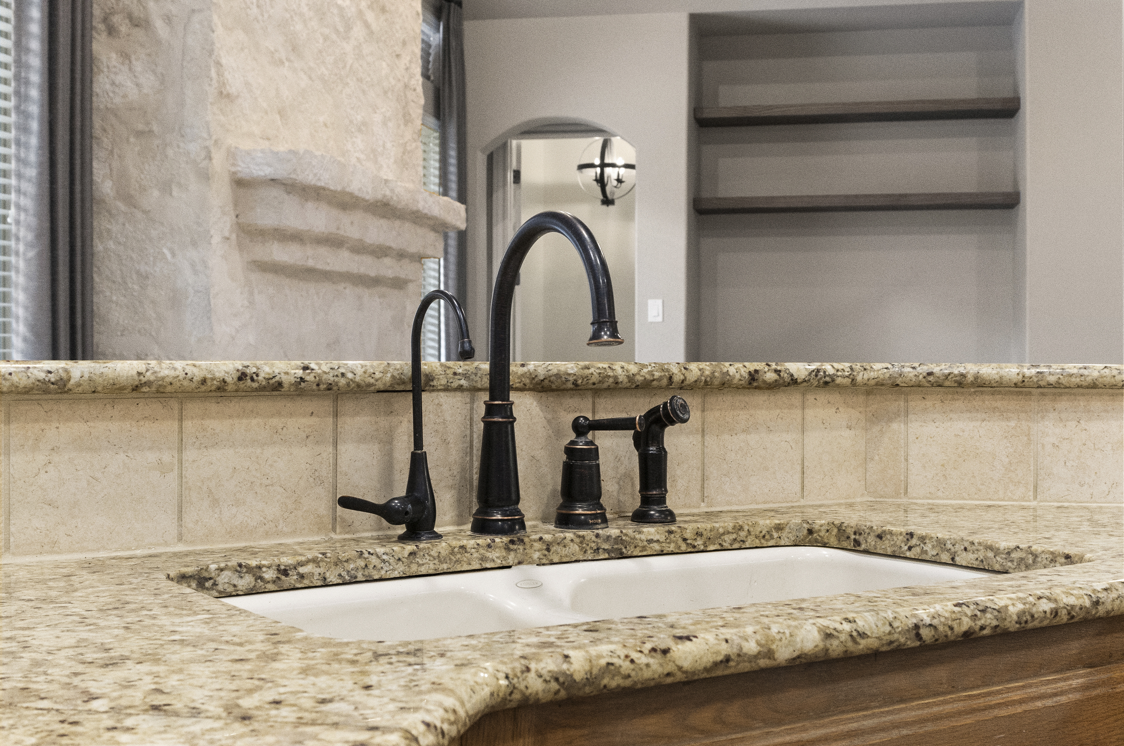  Private 5 Bedroom Oasis with Pool  Heights of Stone Oak - 物件實景