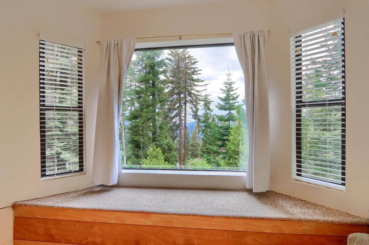 Yosemite, California, 95389, United States, 4 Bedrooms Bedrooms, ,2 BathroomsBathrooms,Residential,For Sale,1980100