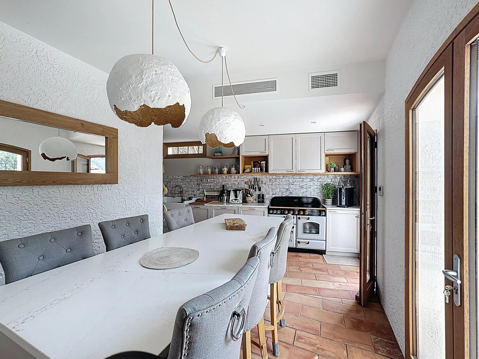 Fréjus, Provence-Alpes-Côte d’Azur, 83600, FR, 4 Bedrooms Bedrooms, ,8 BathroomsBathrooms,Residential,For Sale,1994397