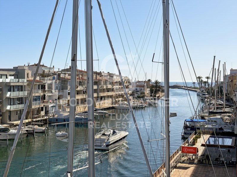 Empuriabrava, Catalonia, ES, 4 Bedrooms Bedrooms, ,4 BathroomsBathrooms,Residential,For Sale,1700789