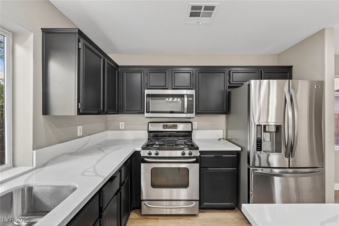 Las Vegas, Nevada, 89117, United States, 4 Bedrooms Bedrooms, ,3 BathroomsBathrooms,Residential,For Sale,1978159