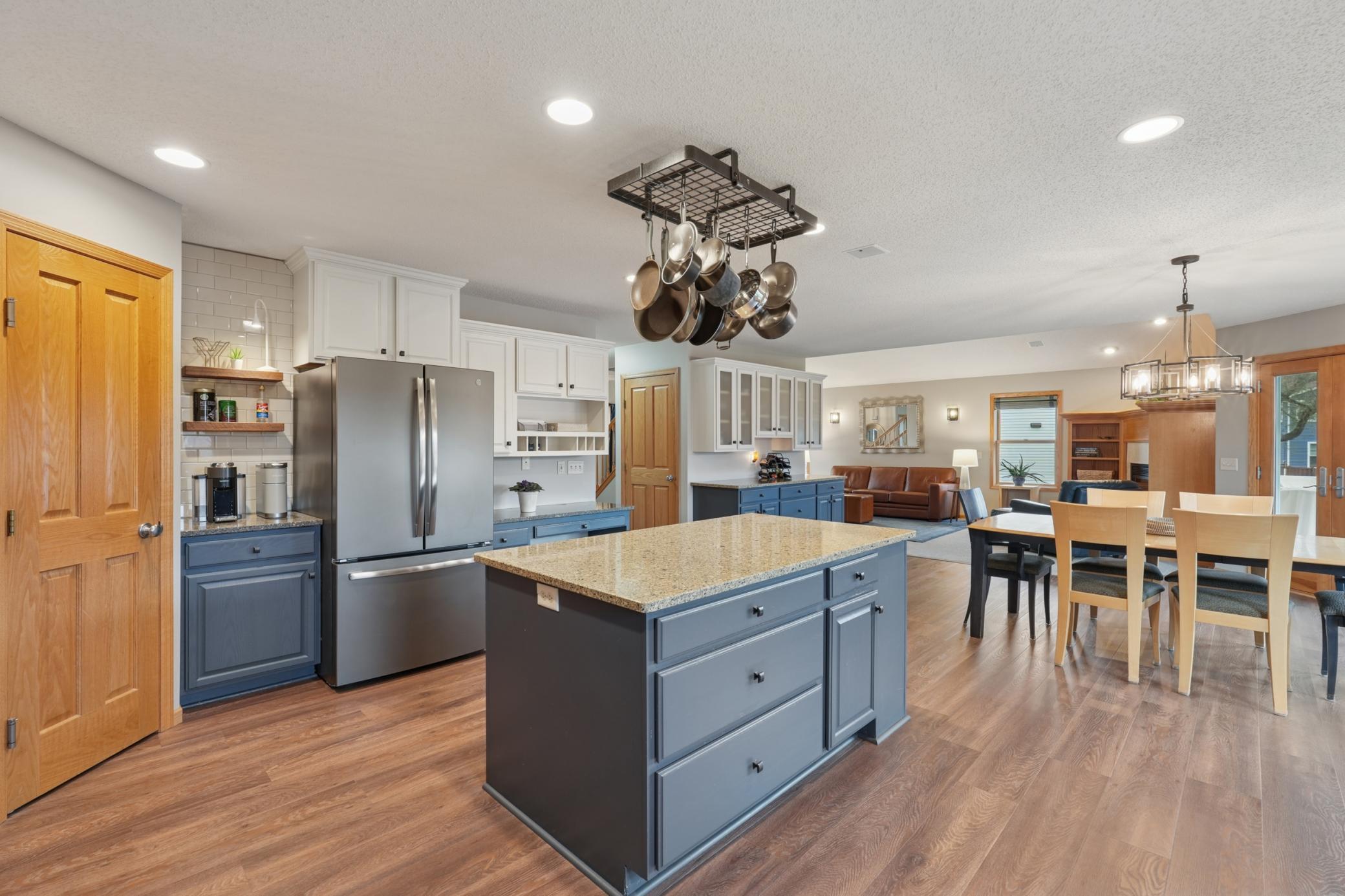 Hudson, Wisconsin, 54016, United States, 5 Bedrooms Bedrooms, ,3 BathroomsBathrooms,Residential,For Sale,1989559