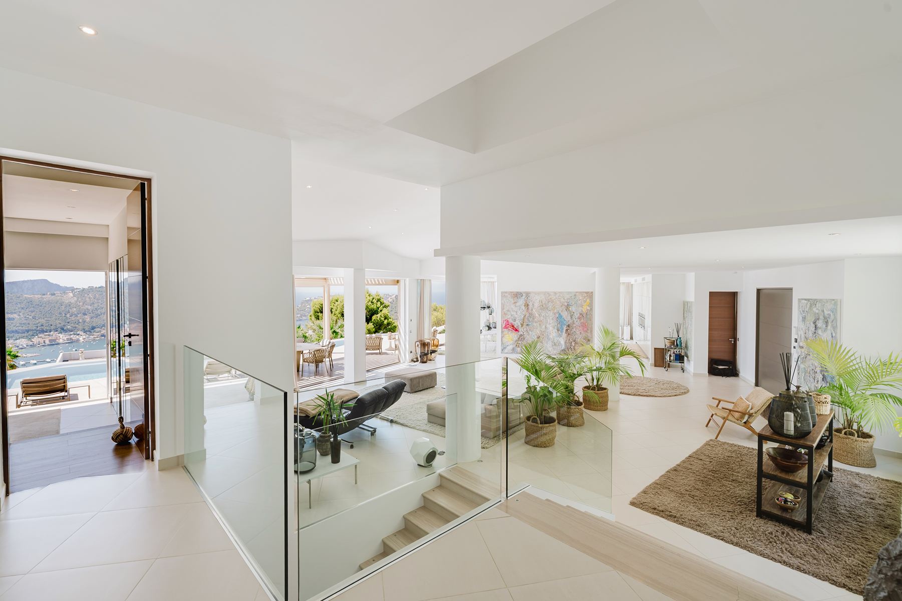 Modern-style villa with sea views in Port d