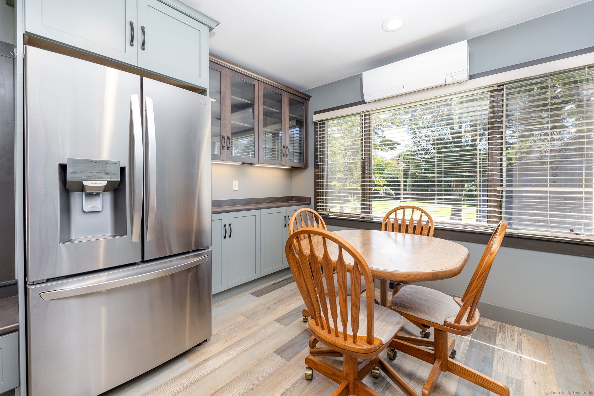 Wethersfield, Connecticut, 06109, United States, 4 Bedrooms Bedrooms, ,2 BathroomsBathrooms,Residential,For Sale,1939888