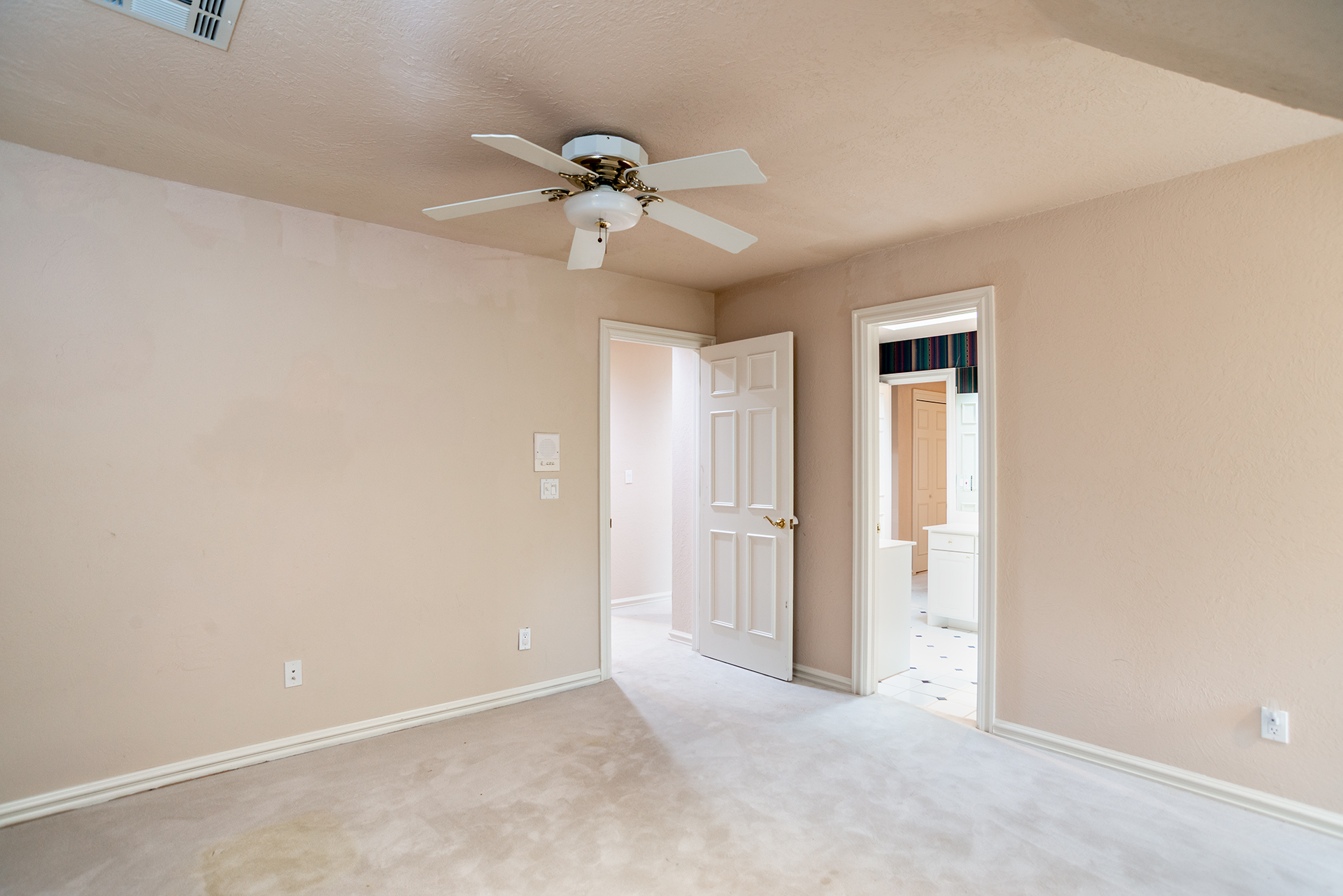 Stillwater, Oklahoma, 74074, United States, 5 Bedrooms Bedrooms, ,4 BathroomsBathrooms,Residential,For Sale,1981568