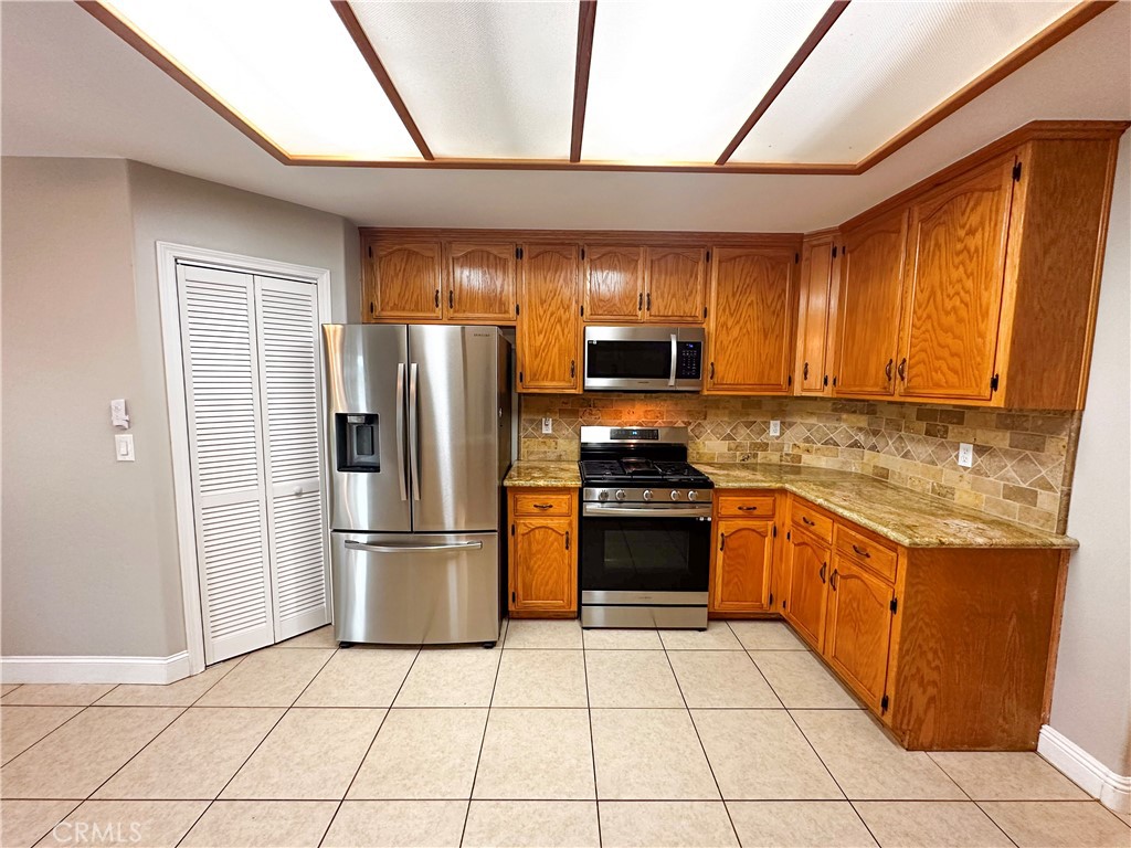 Bakersfield, California, 93312, United States, 3 Bedrooms Bedrooms, ,2 BathroomsBathrooms,Residential,For Sale,1915632