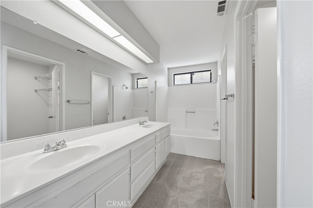 Hemet, California, 92543, United States, 4 Bedrooms Bedrooms, ,2 BathroomsBathrooms,Residential,For Sale,1983512