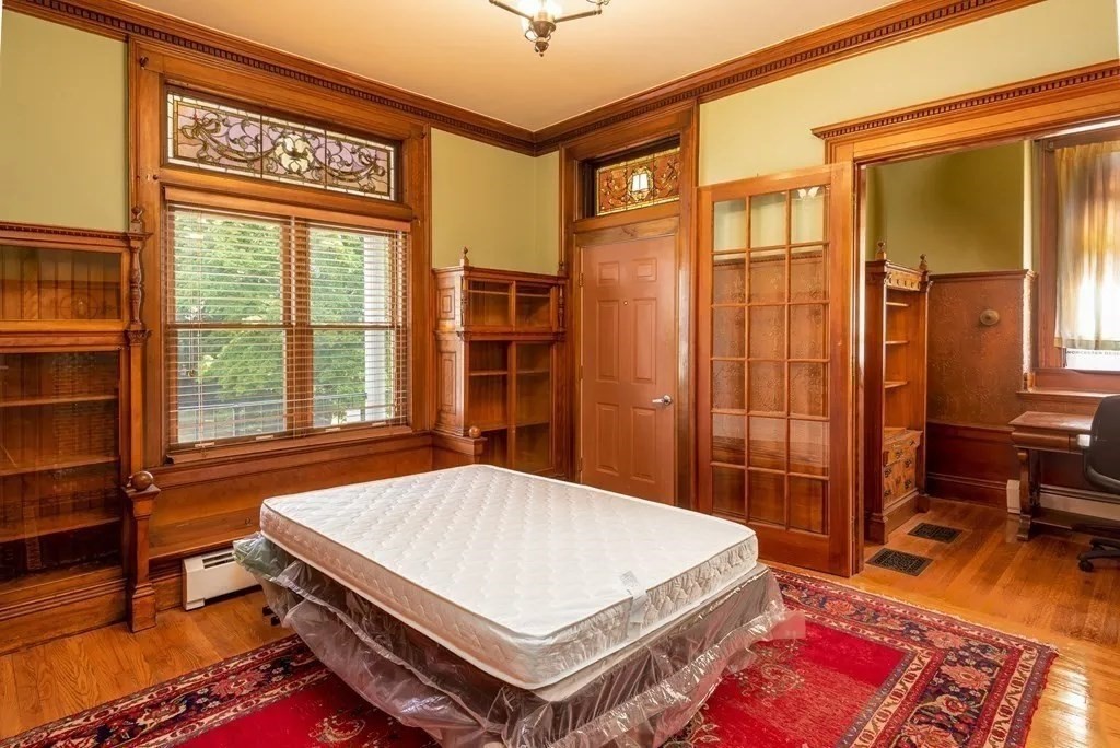 Worcester, Massachusetts, 01610, United States, 17 Bedrooms Bedrooms, ,4 BathroomsBathrooms,Residential,For Sale,1994220