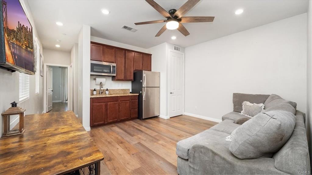 Downtown San Bernard, California, 92407, United States, 6 Bedrooms Bedrooms, ,4 BathroomsBathrooms,Residential,For Sale,1877938
