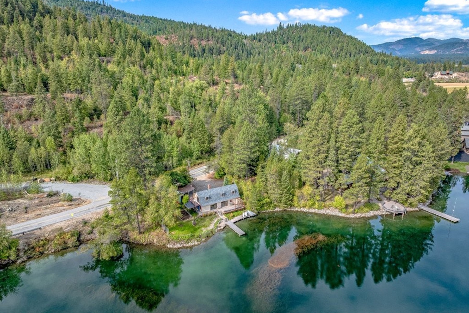 Waterfront Living, Incredible Potential - 物件實景