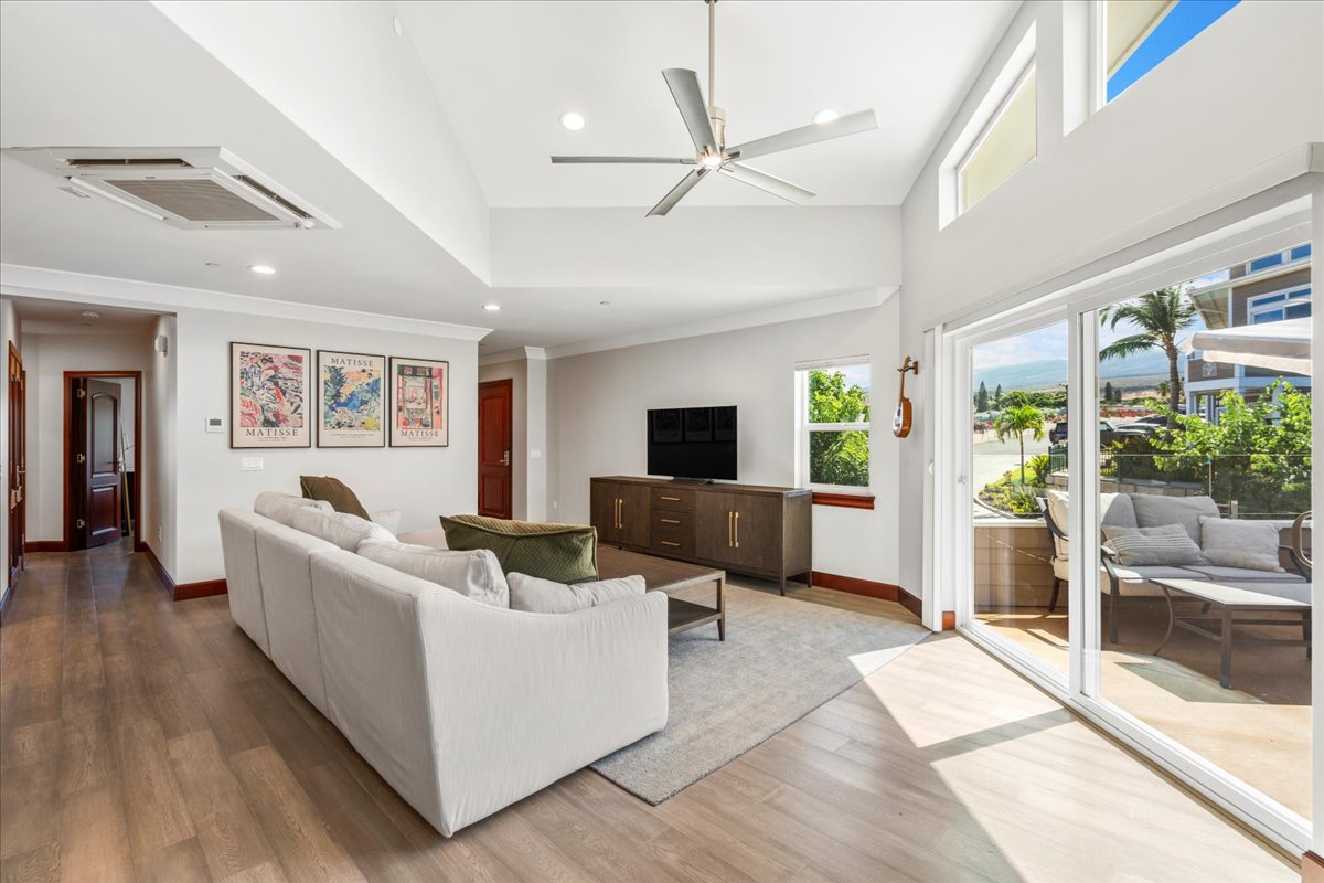 Kihei, Hawaii, 96753, United States, 2 Bedrooms Bedrooms, ,2 BathroomsBathrooms,Residential,For Sale,1977568